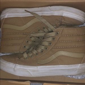 High top khaki vans || size: men 4.5 , women: 6